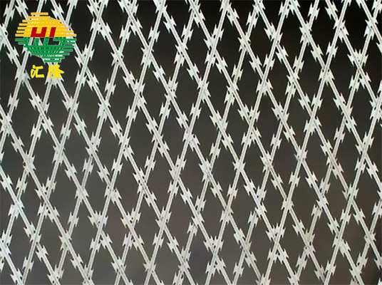 Sliver Concertina Razor Barbed Wire Mesh Fence Heavy Duty Zinc Coating
