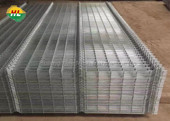 Low Carbon Steel Welded Mesh Fence V curves easy installation