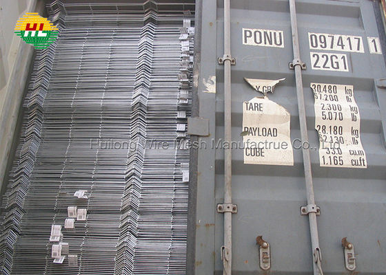 Low Carbon Steel Welded Mesh Fence V curves easy installation