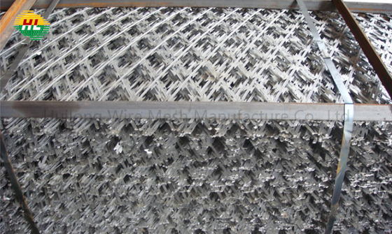 Diamond Galvanized 450mm Welded Razor Wire Mesh