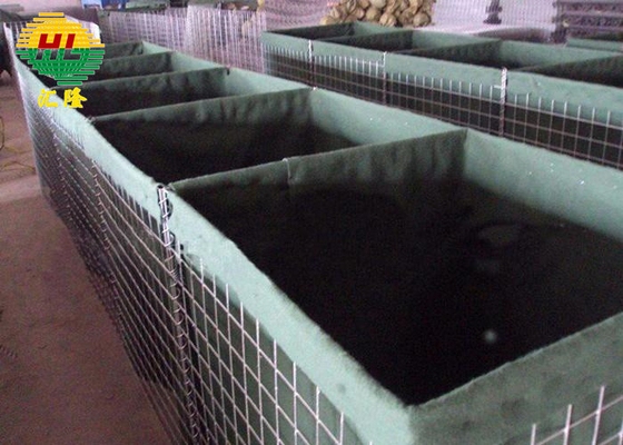Hoogte 0,6m-2,7m Militaire zandmuur Hesco Barrier Lengte 1,21m-33m