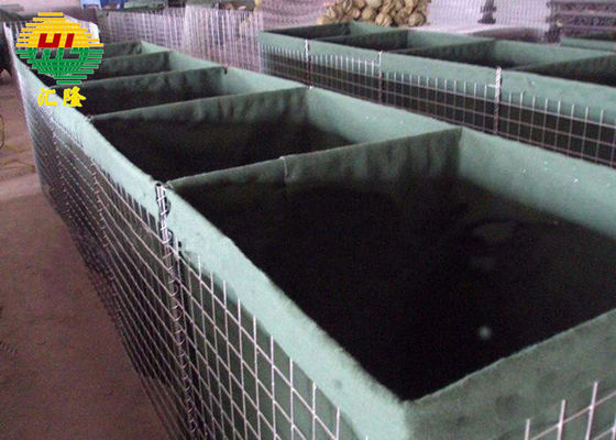 Hoogte 0,6m-2,7m Militaire zandmuur Hesco Barrier Lengte 1,21m-33m