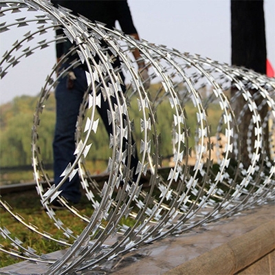 Hoge beveiliging Perimeter Protection Concertina prikkeldraad voor militaire bases