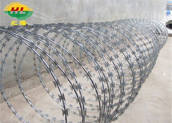Grote kwaliteit BTO-18 Conertina Razor Wire voor druktebestrijding en rellenpreventie