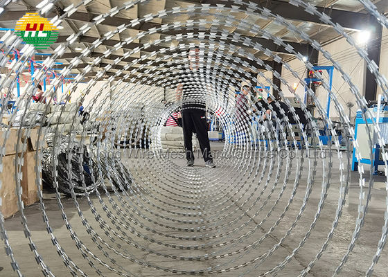 De Veiligheid van de de Draadtuin van de scheermestuin het Schermen, Geknipt Gegalvaniseerd Staal 300MM van het Concertinascheermes Draad